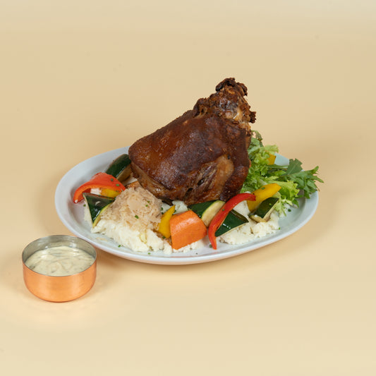 SCHWEINSHAXE (GERMAN PORK KNUCKLE) 德 國 燒 豬 手 (連 切 骨 )(2pcs)